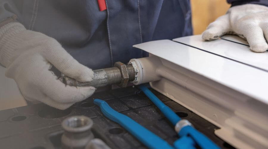 Expert burst pipe repair services in Wolf Lake, IL